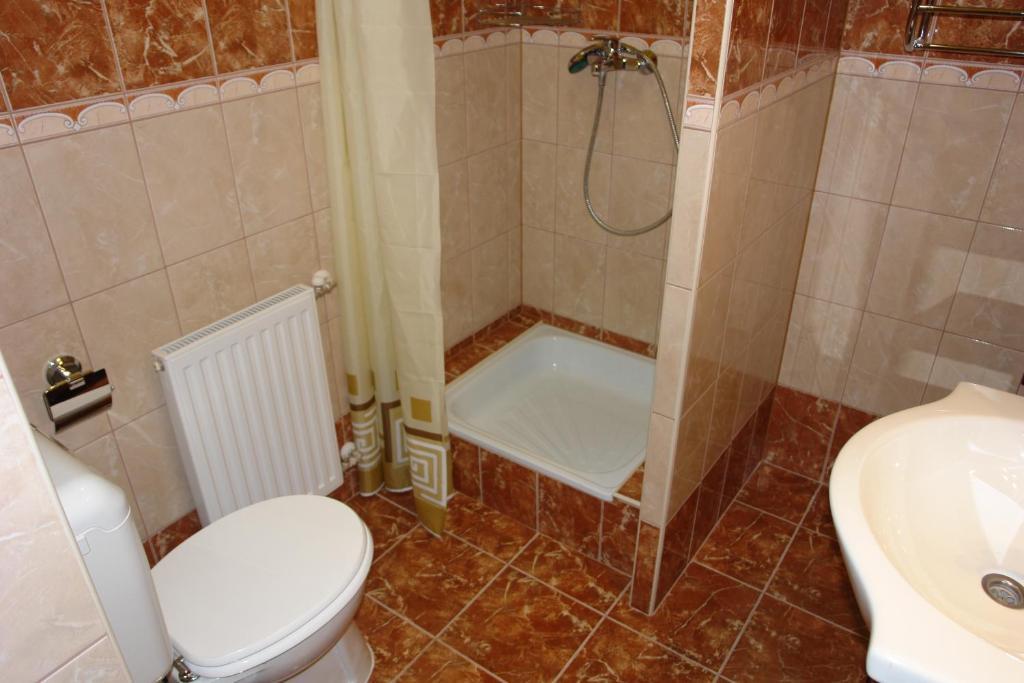 Holdlux Apartmanok Sarvar Quarto foto